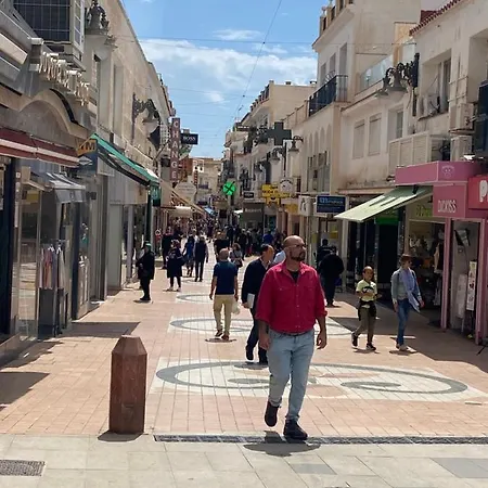 Centro - Beautiful , Newly Renovated 2 Bedroom Torremolinos