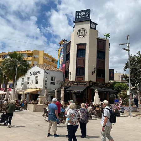 Centro - Beautiful , Newly Renovated 2 Bedroom Apartamento