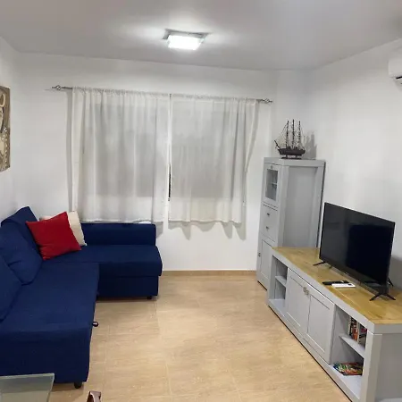 Centro - Beautiful , Newly Renovated 2 Bedroom *